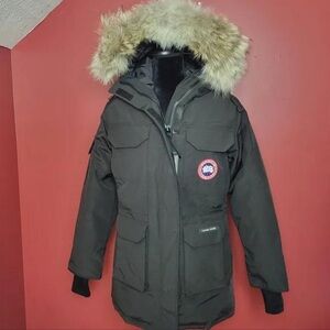Canada Goose Parka with Fur Hood🐧❄️